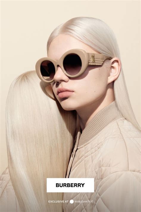 Burberry Sunglasses & Women's Accessories 